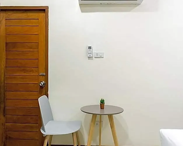 Hostel Suthep & *