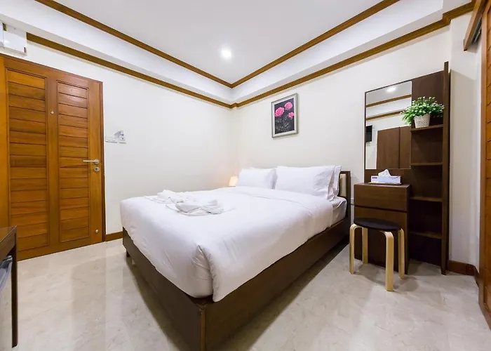 Hostel Suthep & *